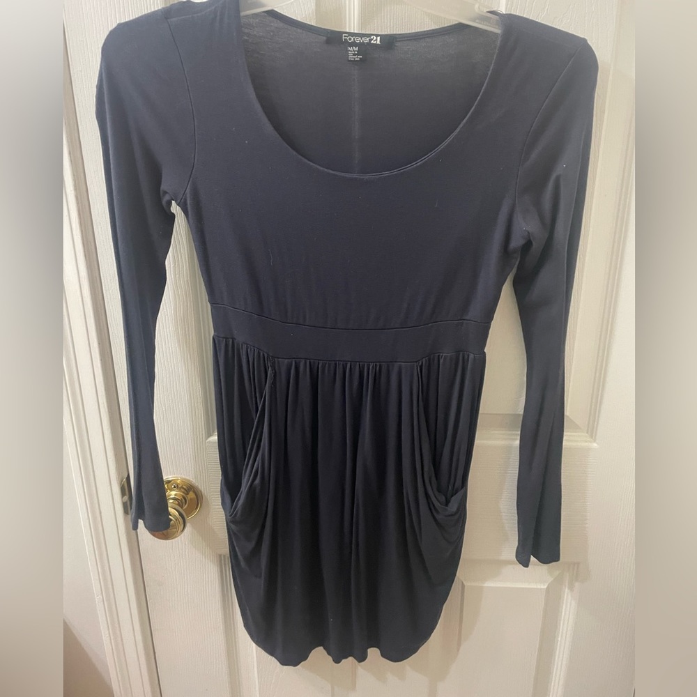 Medium Forever 21 Long Sleeve Dress